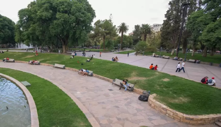 5-parques-y-jardines-en-Mendoza-para-dar-un-respiro-dentro-de-la-ciudad