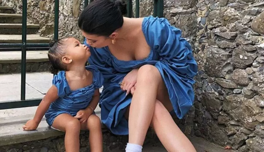 rs_600x600-190813110338-kylie-jenner-stormi-webster-2