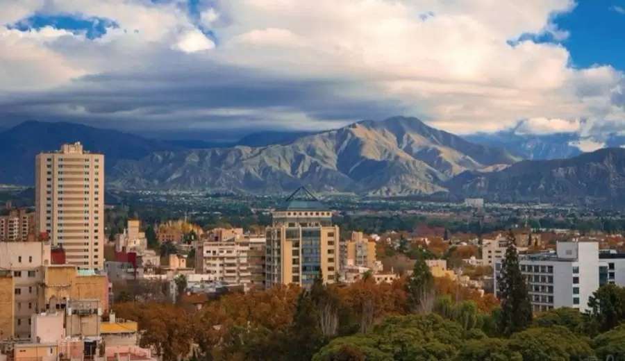 Ciudad-de-Mendoza-en-oton?o