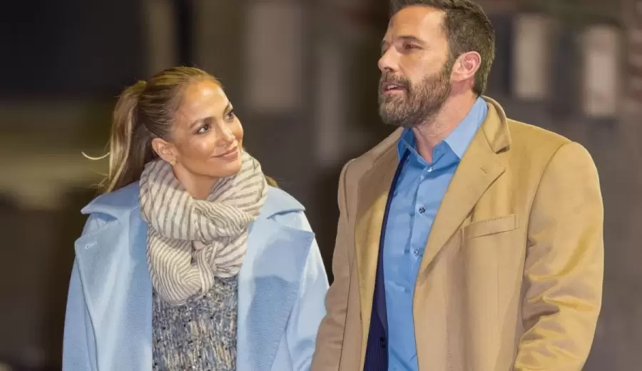 jennifer-lopez-and-ben-affleck-are-seen-at-jimmy-kimmel-news-photo-1659274418-jpg.