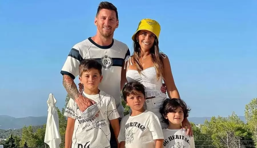 messi-y-flia-png.