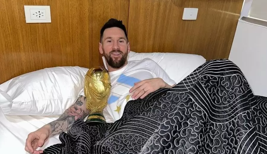 messi-en-la-cama-jpg.