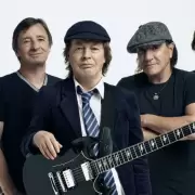 AC/DC cumple 50 aos de carrera