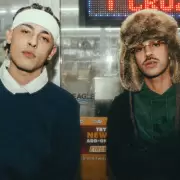 Trueno y Feid lanzan una colaboraci�n explosiva llamada "Cruz"