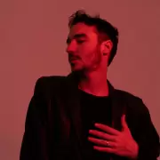 Juku Ares lanza "Te busqu�!", un grito emocional desde Chapadmalal