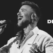 Pedro Cap� emociona con el estreno de "Divina" en vivo