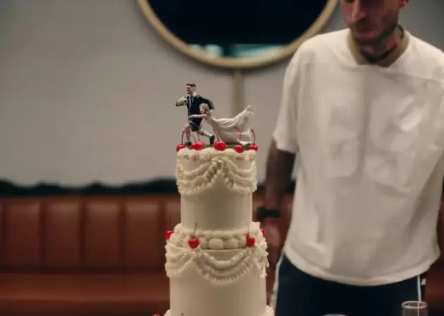 Pastel de boda del video de Tini Dos amantes