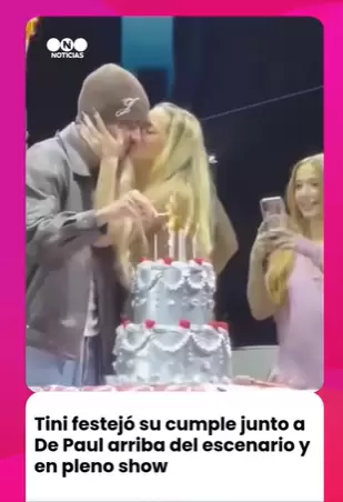 Rodrigo de Paul ingresó con la torta de Cumple al show de Tini