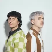 Santi Celli regresa con "Antisocial" junto a Ale Sergi