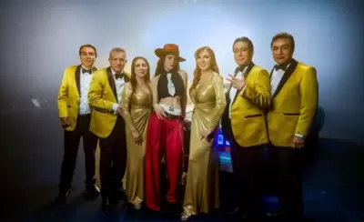 Los �ngeles Azules y Belinda