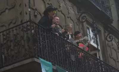 U2